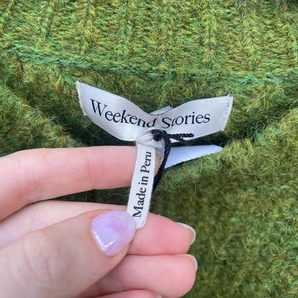 Weekend Stories Antonia Crew Neck Pullover in Olive Green - Picture 4 of 8